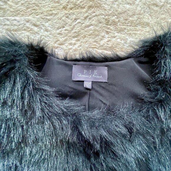 PJK Patterson J. Kincaid Black Shaggy Faux Fur and Faux Leather Vest, Size M/L - Picture 5 of 10